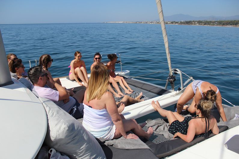 Аренда яхты  CATAMARAN LAGOON 380 в Марбелье - 700€ - Ref: 1281 фото 6