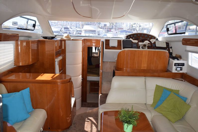Аренда яхты  ASTONDOA 40 FLY​​​​​​​  в Марбелье - 850€ - Ref: 1282 фото 4