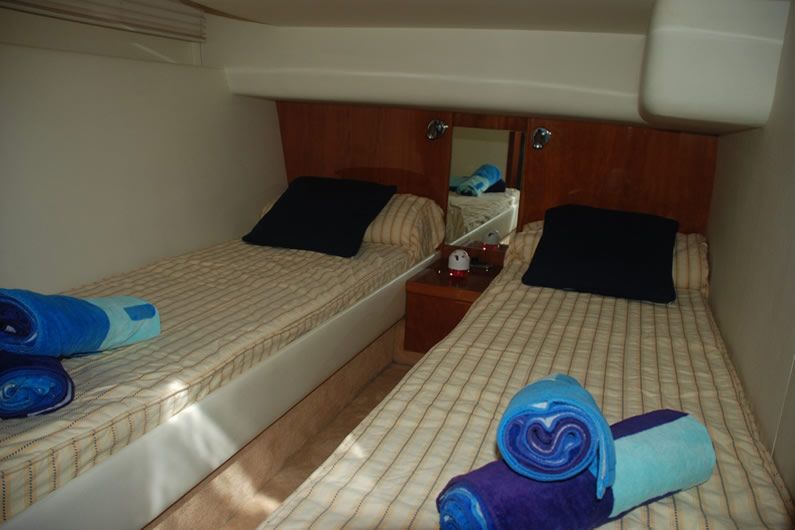 Аренда яхты  ASTONDOA 40 FLY​​​​​​​  в Марбелье - 850€ - Ref: 1282 фото 8