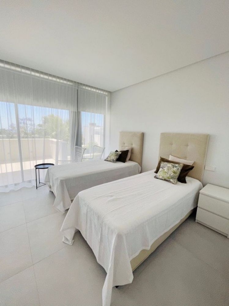Rent with the possibility of a villa - 10000€ - Ref: 1284 photo 12