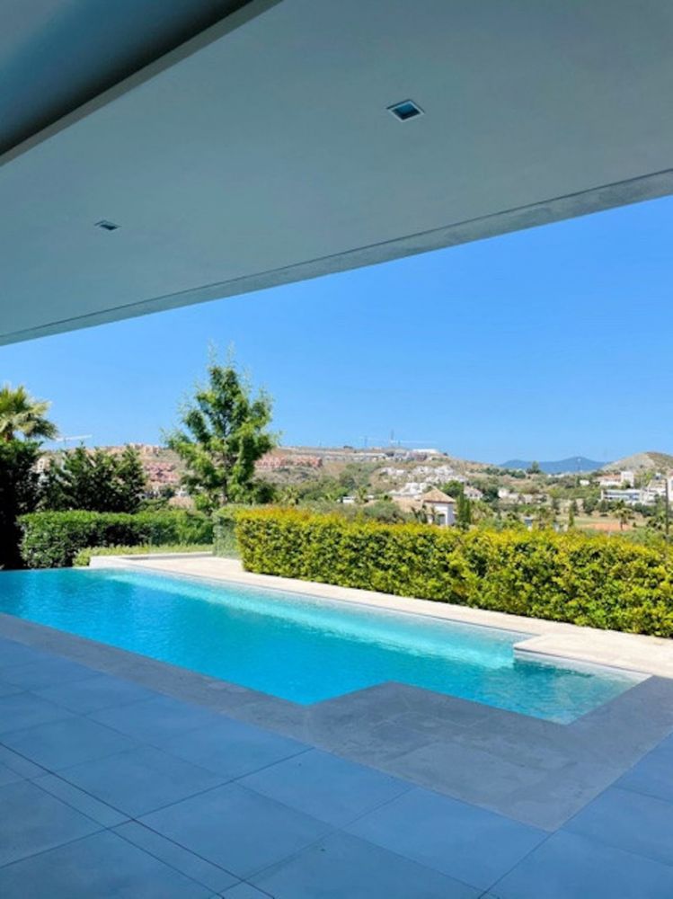 Rent with the possibility of a villa - 10000€ - Ref: 1284 photo 2