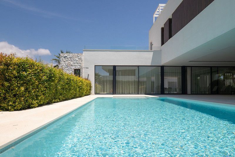Rent with the possibility of a villa - 10000€ - Ref: 1284 photo 1