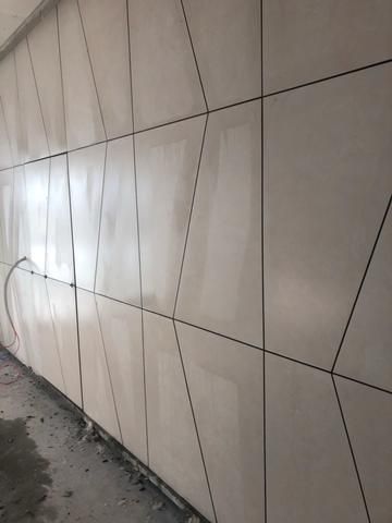 Мастер по укладке в Дубае - Ref: 1387 фото 1