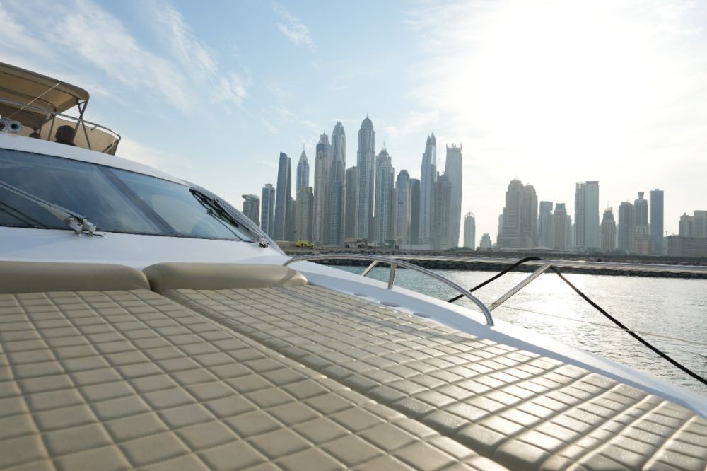 Аренда яхты в Дубае BELLA SUNSEEKER 64 в Дубае - 1400Dh - Ref: 1515 фото 5