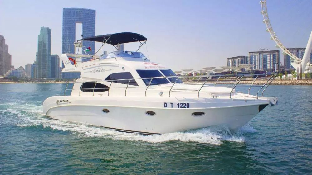 Аренда яхты в Дубае фото в Даунтаун Бурдж Дубай - 1485Dh - Ref: 4927 фото 1