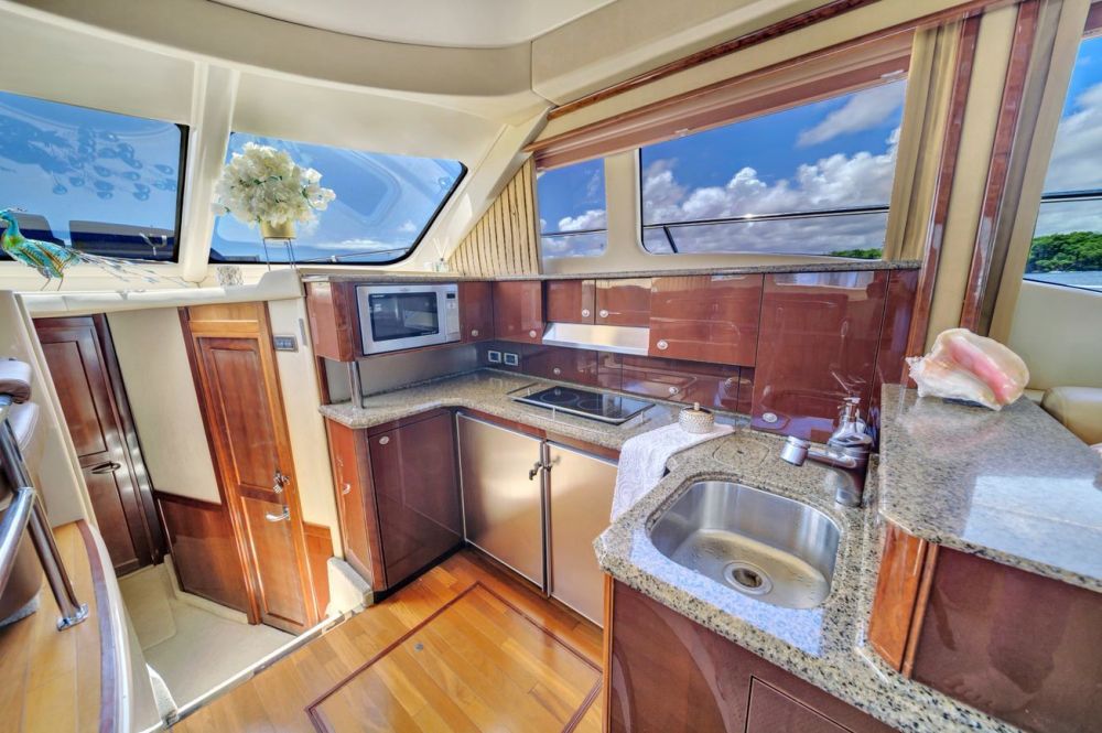 Аренда яхты в Майами 52’ SEA RAY SUNDANCER FLYBRIDGE в Санни-Айлс-Бич - Ref: 5007 фото 12