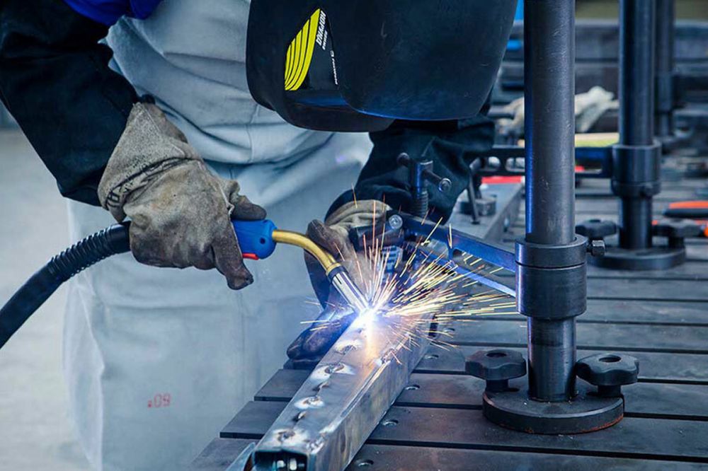 Выездной сварщик в Дубае - Ref: 5041 фото 1