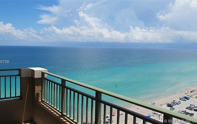 Аренда квартиры  Ocean Dr Hallandale Beach в Майами - 150$ - Ref: 5079 фото 1