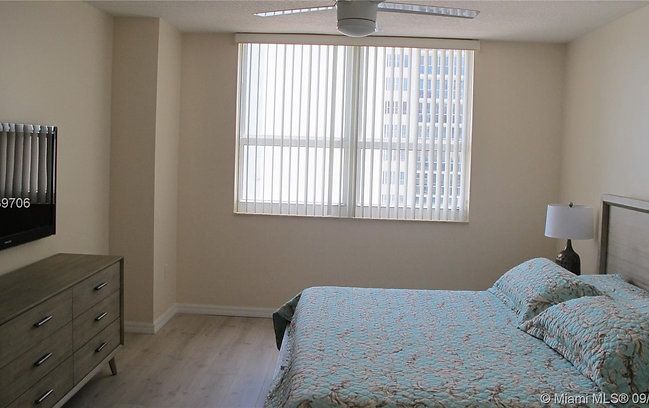 Аренда квартиры  Ocean Dr Hallandale Beach в Майами - 150$ - Ref: 5079 фото 4