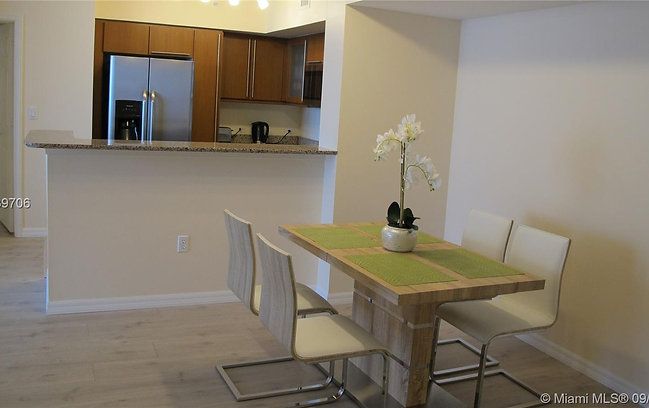 Аренда квартиры  Ocean Dr Hallandale Beach в Майами - 150$ - Ref: 5079 фото 9