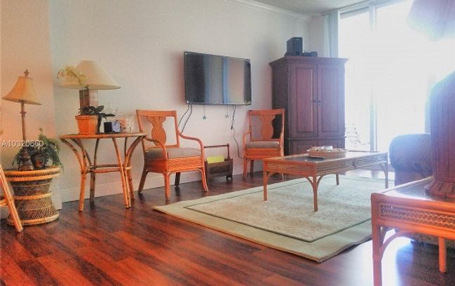 Аренда квартиры в районе Hollywood Beach на первой линии в Санни-Айлс-Бич - 120$ - Ref: 5149 фото 2