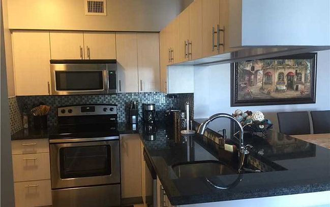 Аренда квартиры в районе Sunny Isles Beach в Санни-Айлс-Бич - 120$ - Ref: 5175 фото 1