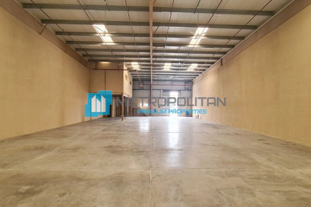 Сдается склад со встроенным офисом в Dubai Investment Park в Дубае - 162680Dh - Ref: 5288 фото 1