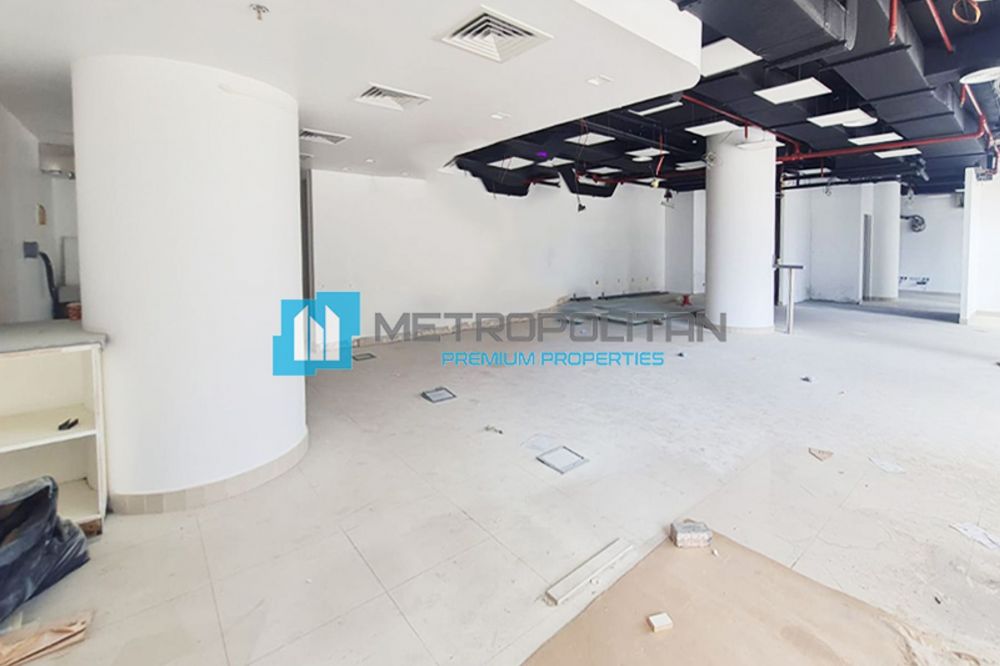 Large Layout | Open Retail Space | Bright Unit in Dubai - 456000Dh - Ref: 5357 photo 1