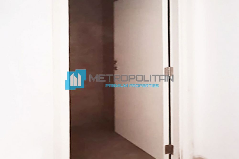 Large Layout | Open Retail Space | Bright Unit in Dubai - 456000Dh - Ref: 5357 photo 7