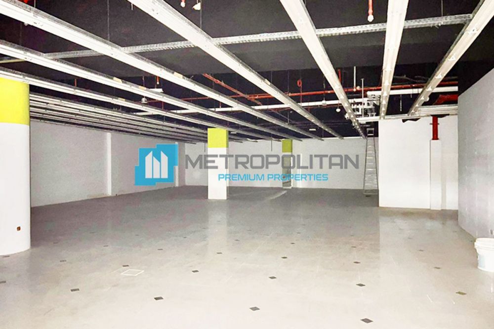 Semi-Fitted Shop| Bur Dubai| Prime Location in Dubai - 1479300Dh - Ref: 5408 photo 1