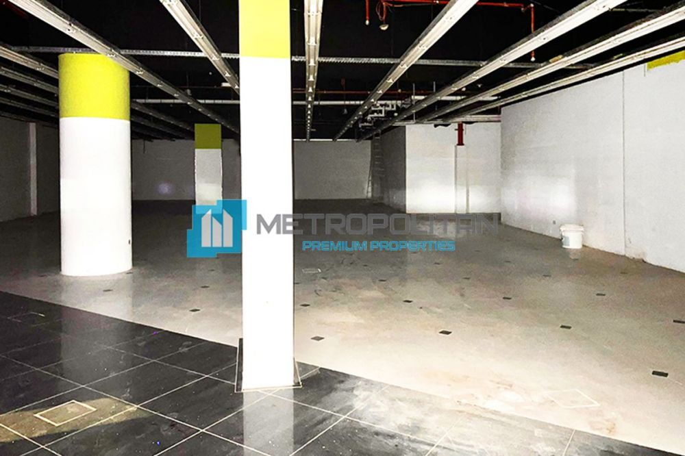 Semi-Fitted Shop| Bur Dubai| Prime Location in Dubai - 1479300Dh - Ref: 5408 photo 2