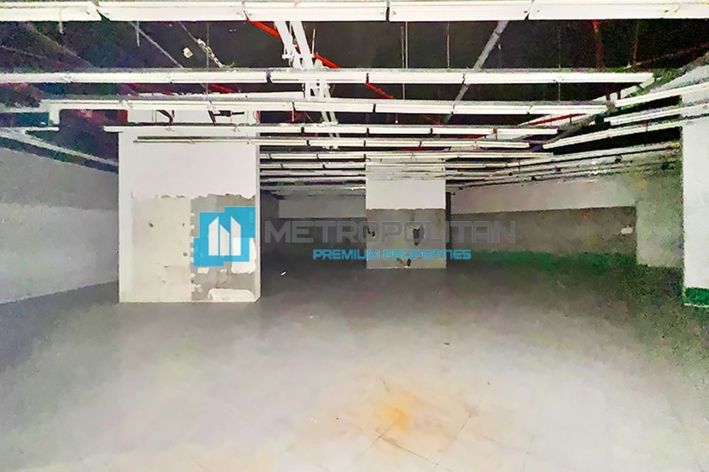 Semi-Fitted Shop| Bur Dubai| Prime Location in Dubai - 1479300Dh - Ref: 5408 photo 7