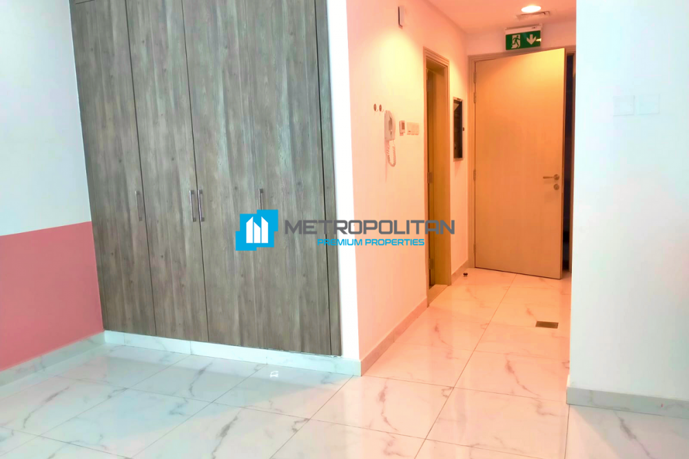 Сдается в аренду оборудованный офис площадью 1000 кв. Футов в Умм-Аль-Шейфе. в Дубае - 150000Dh - Ref: 5504 фото 4