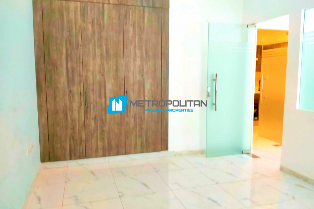 Сдается в аренду оборудованный офис площадью 1000 кв. Футов в Умм-Аль-Шейфе. в Дубае - 150000Dh - Ref: 5504 фото 5