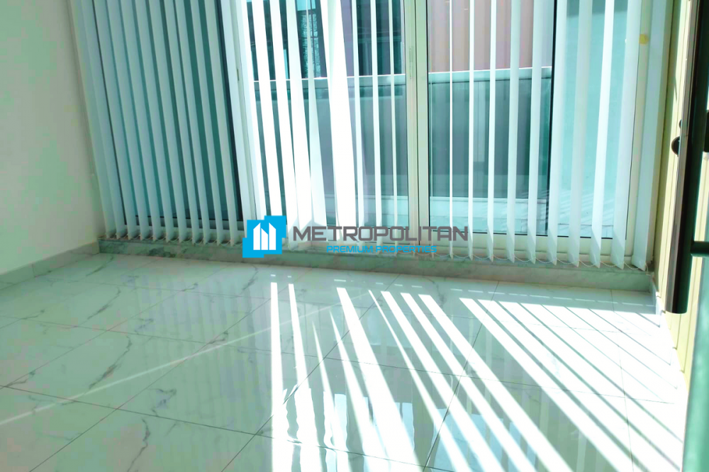 Сдается в аренду оборудованный офис площадью 1000 кв. Футов в Умм-Аль-Шейфе. в Дубае - 150000Dh - Ref: 5504 фото 6