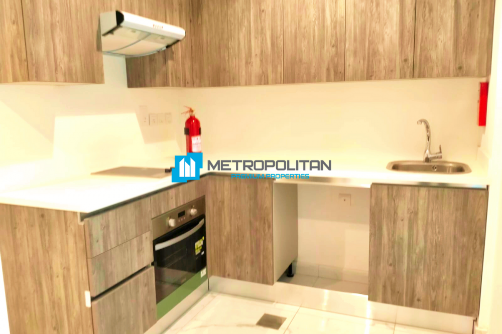 Сдается в аренду оборудованный офис площадью 1000 кв. Футов в Умм-Аль-Шейфе. в Дубае - 150000Dh - Ref: 5504 фото 10