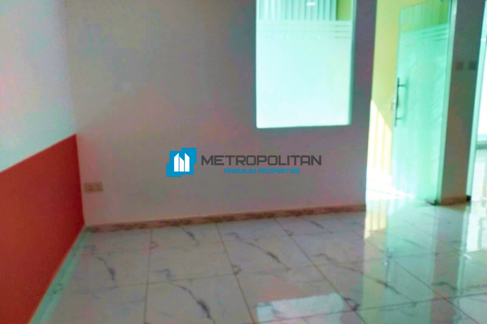 Сдается в аренду оборудованный офис площадью 1000 кв. Футов в Умм-Аль-Шейфе. в Дубае - 150000Dh - Ref: 5504 фото 14