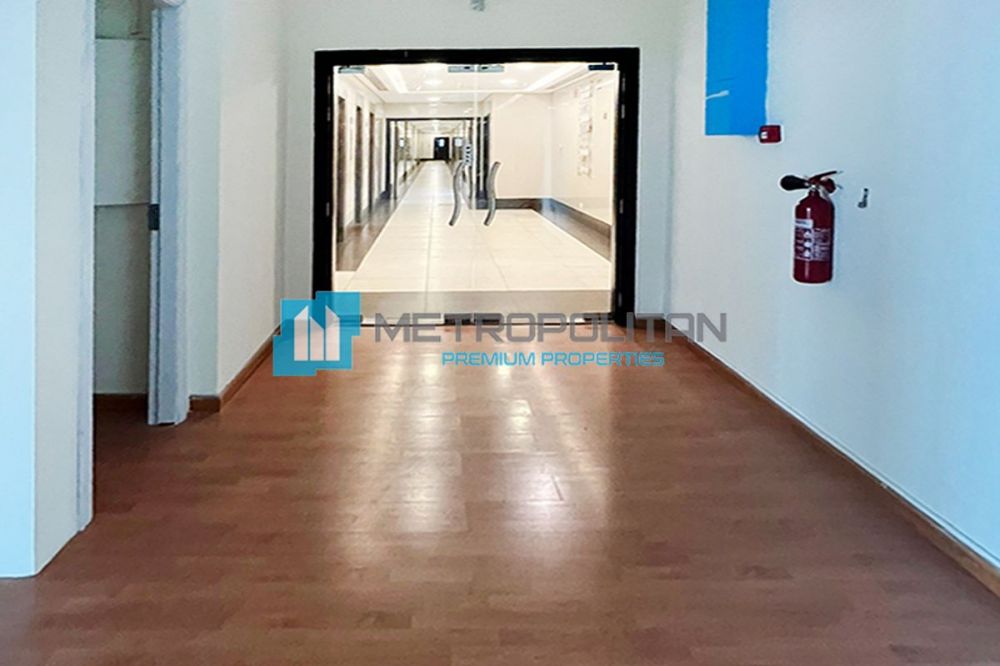 Оборудованный офис | Просторный и аккуратный в Дубае - 200000Dh - Ref: 5515 фото 1