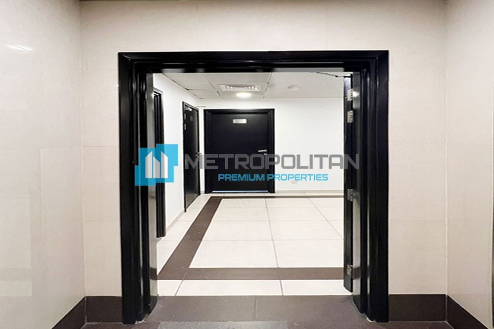 Оборудованный офис | Просторный и аккуратный в Дубае - 200000Dh - Ref: 5515 фото 8