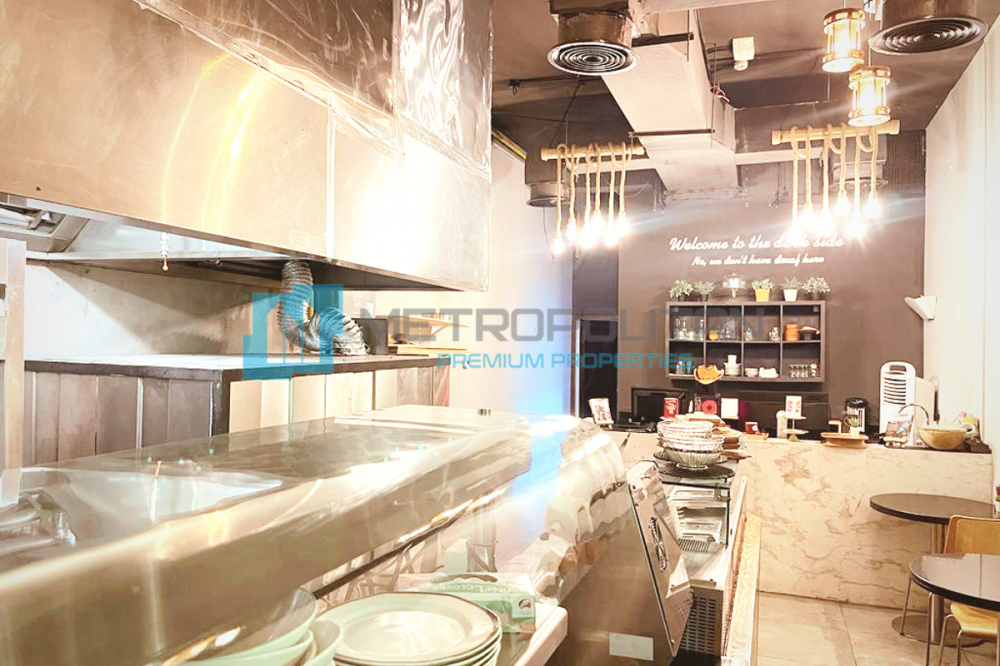 Магазин в аренду | Джумейра | 500 кв. футов | Идеально подходит для ресторана в Джумейре - 180000Dh - Ref: 5523 фото 1