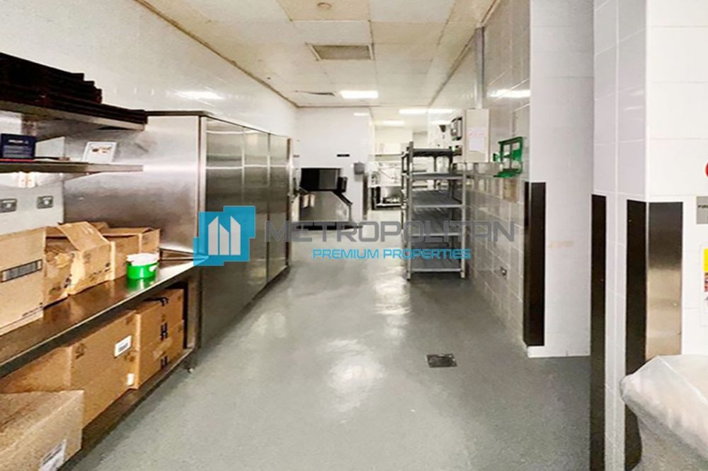 Доступно место в ресторане Celebrity Kitchen в Дубае - 1299600Dh - Ref: 5532 фото 12