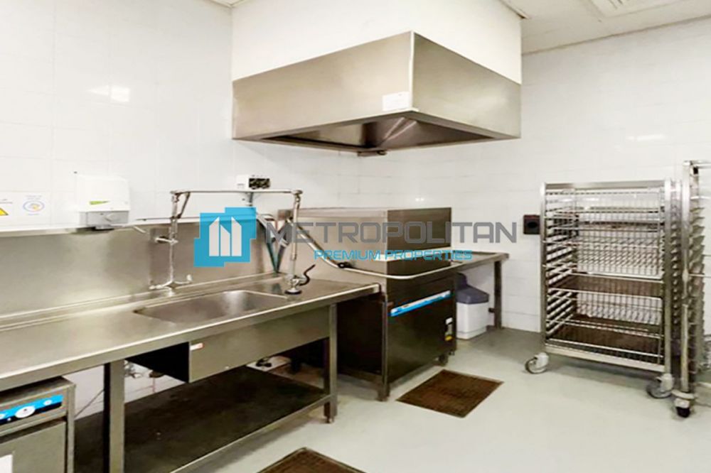 Доступно место в ресторане Celebrity Kitchen в Дубае - 1299600Dh - Ref: 5532 фото 14