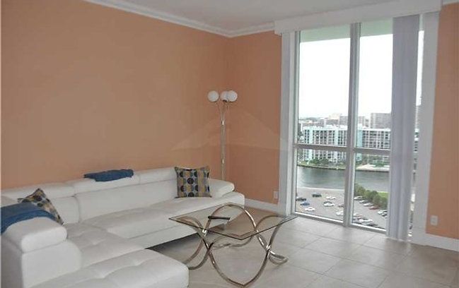 Сдается в аренду квартира в Hollywood Beach The Tides в Майами - 112$ - Ref: 5615 фото 5