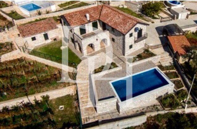 Дом / Вилла, Черногория, О. Бар, Бар, 950 000 € фото 2