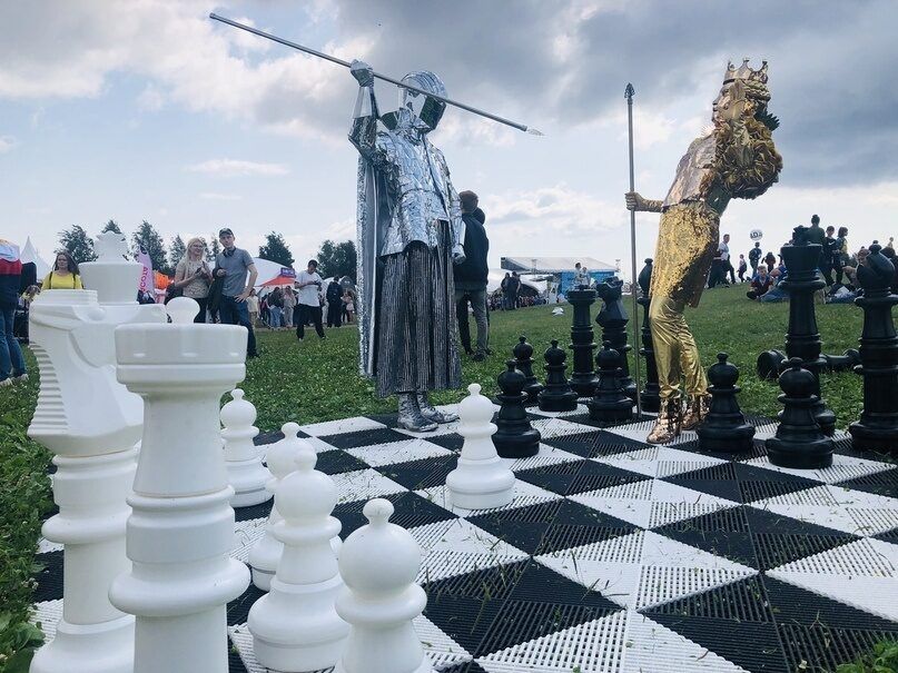 Шоу Зеркальные Волшебные Шахматы в Дубае - 300Dh - Ref: 5872 фото 1