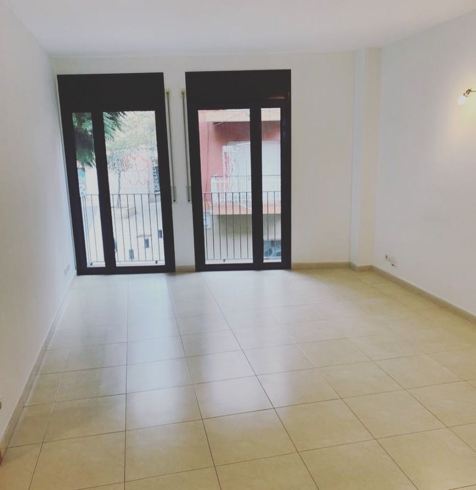 Long term rental apartment in Barcelona - 1290€ - Ref: 5892 photo 3