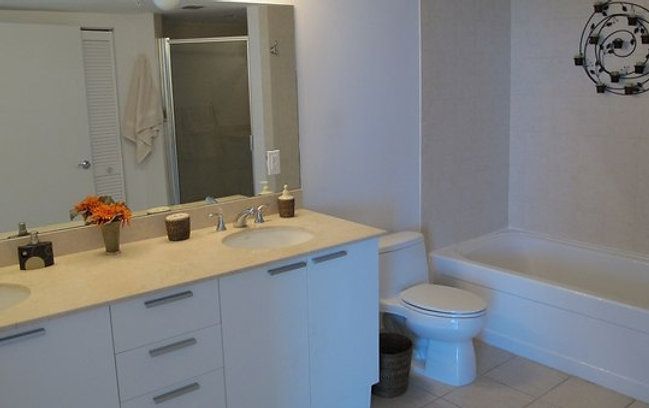 Сдается в аренду в Sunny Isles Beach здание La Perla в Санни-Айлс-Бич - 112$ - Ref: 5893 фото 1