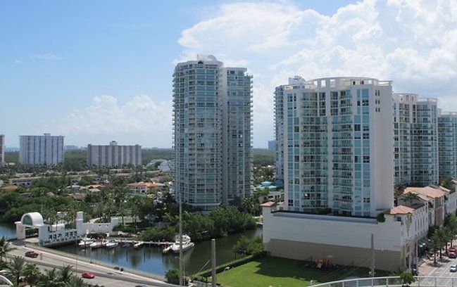 Сдается в аренду в Sunny Isles Beach здание La Perla в Санни-Айлс-Бич - 112$ - Ref: 5893 фото 2