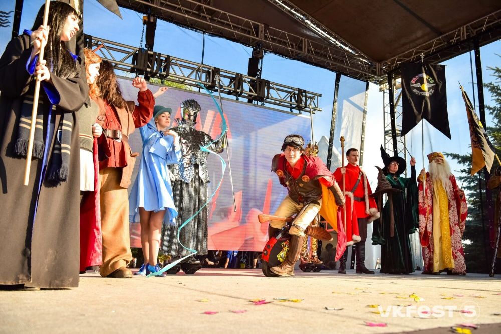 Иллюзионный спектакль