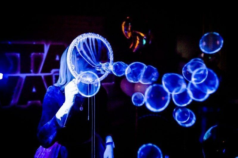 Шоу гигантских мыльных пузырей в Дубае - 1500Dh - Ref: 5961 фото 3