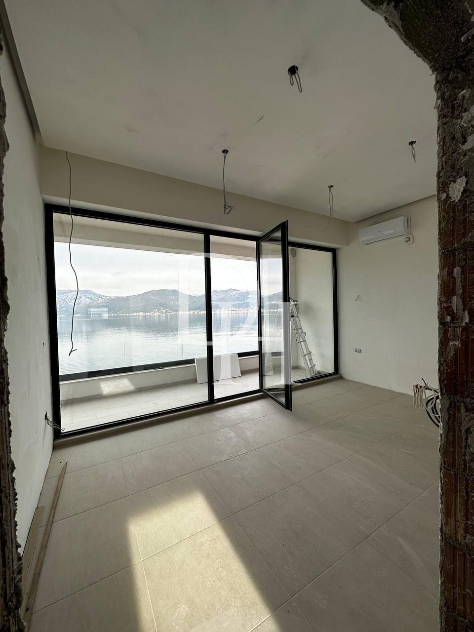 House / Villa, Montenegro, Tivat C., Krasici, 530 000 € photo 9