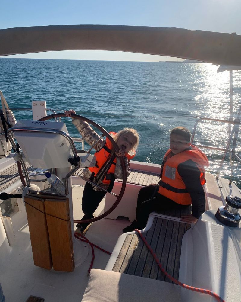 Приглашаем на яхтенную прогулку