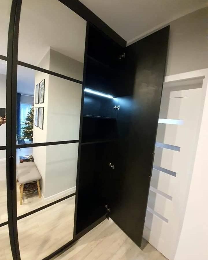 Шкаф на заказ с зеркальными дверями в Валенсии - Ref: 6899 фото 2