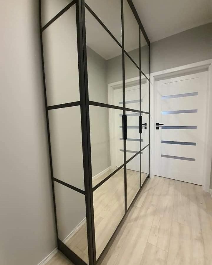 Шкаф на заказ с зеркальными дверями в Валенсии - Ref: 6899 фото 4