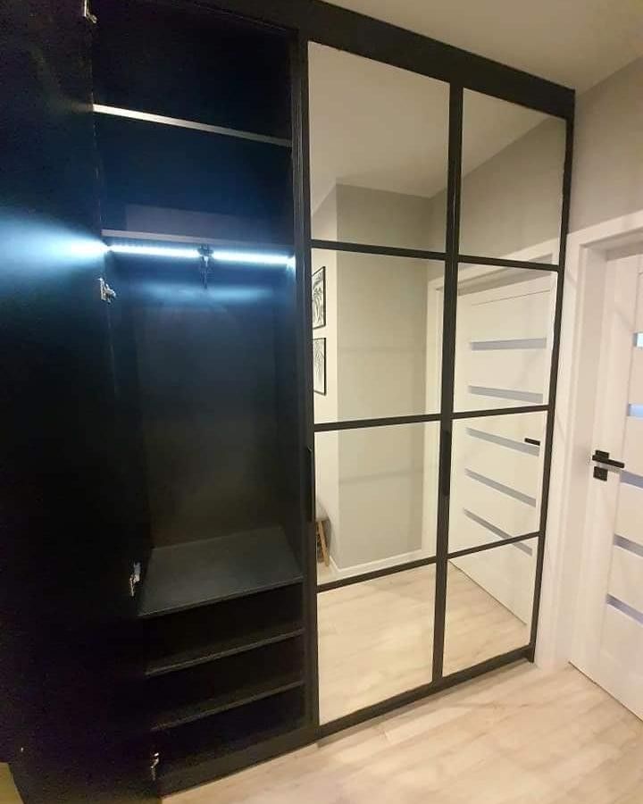 Шкаф на заказ с зеркальными дверями в Валенсии - Ref: 6899 фото 6