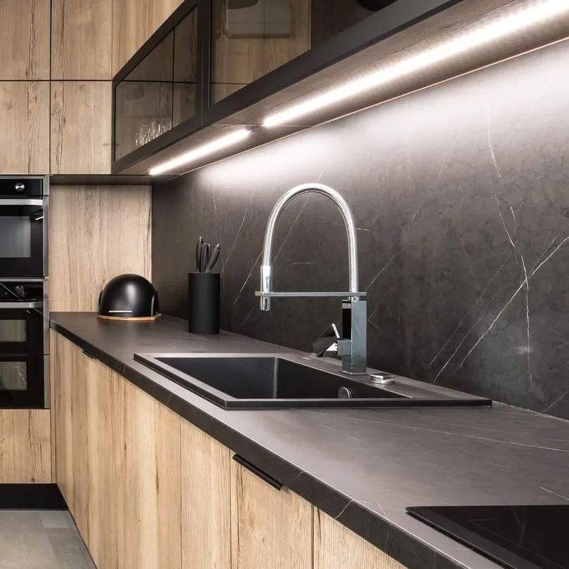 Деревянный вариант с  алюминиевыми витринами в Дубае - Ref: 6960 фото 8