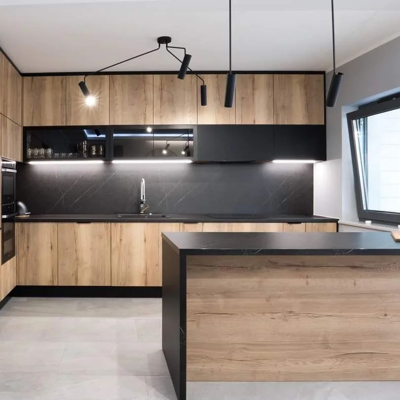 Деревянный вариант с  алюминиевыми витринами в Дубае - Ref: 6960 фото 2