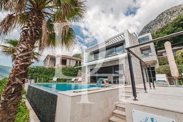 House / Villa, Montenegro, Kotor c., Kotor, 4 000 000 € photo 1