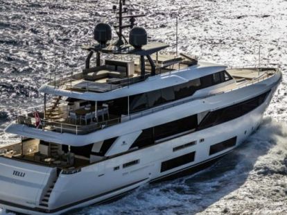 Продажа яхты Custom Line Navetta 33 в Европе в Дубае - 9500000€ - Ref: 143 фото 2