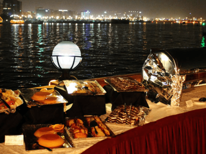 Ужин на лодке Доу по Дубай Марине в Дубае - 65€ - Ref: 1155 фото 3